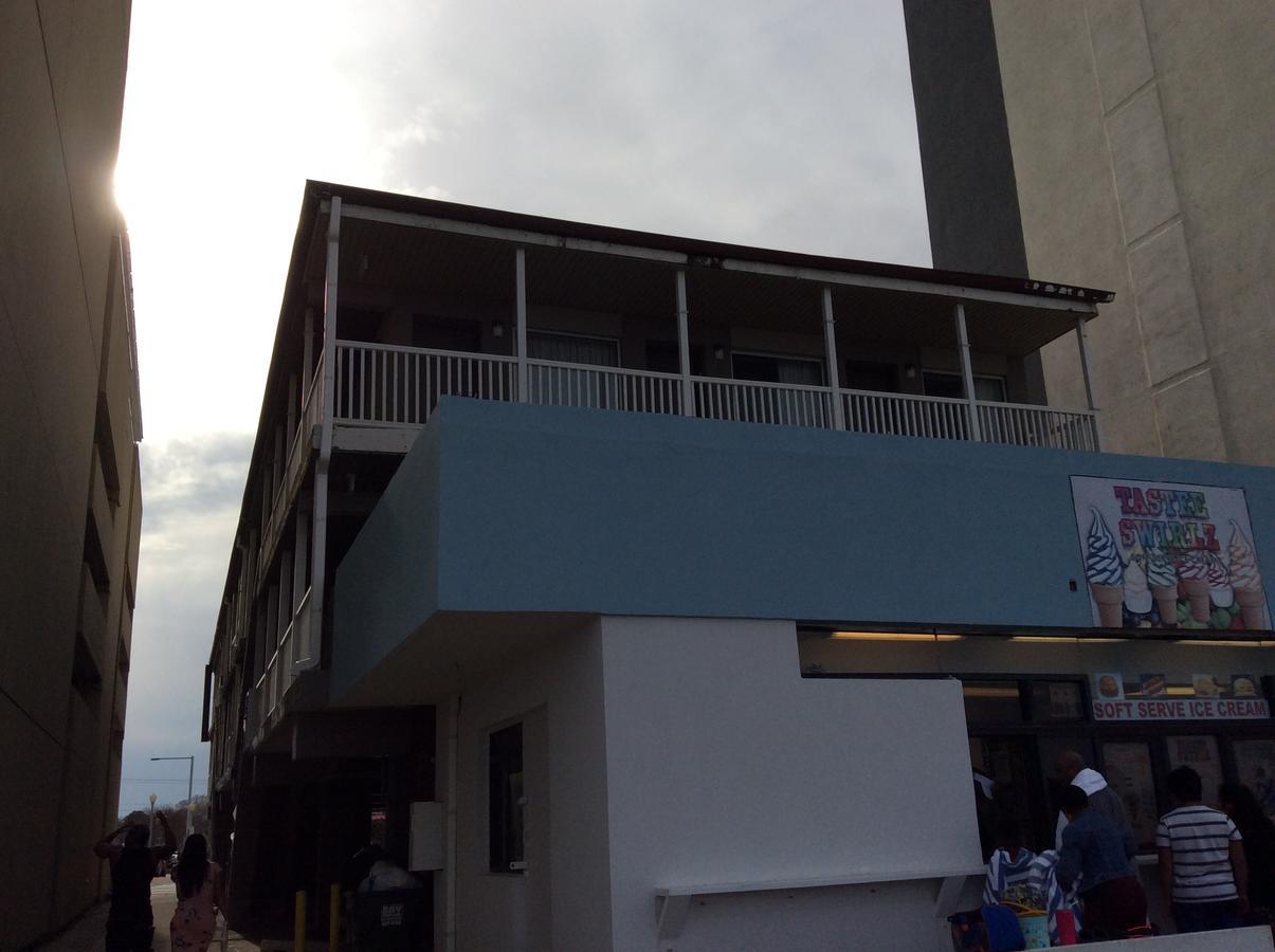 Ocean'S 24 Motel Virginia Beach Exterior photo