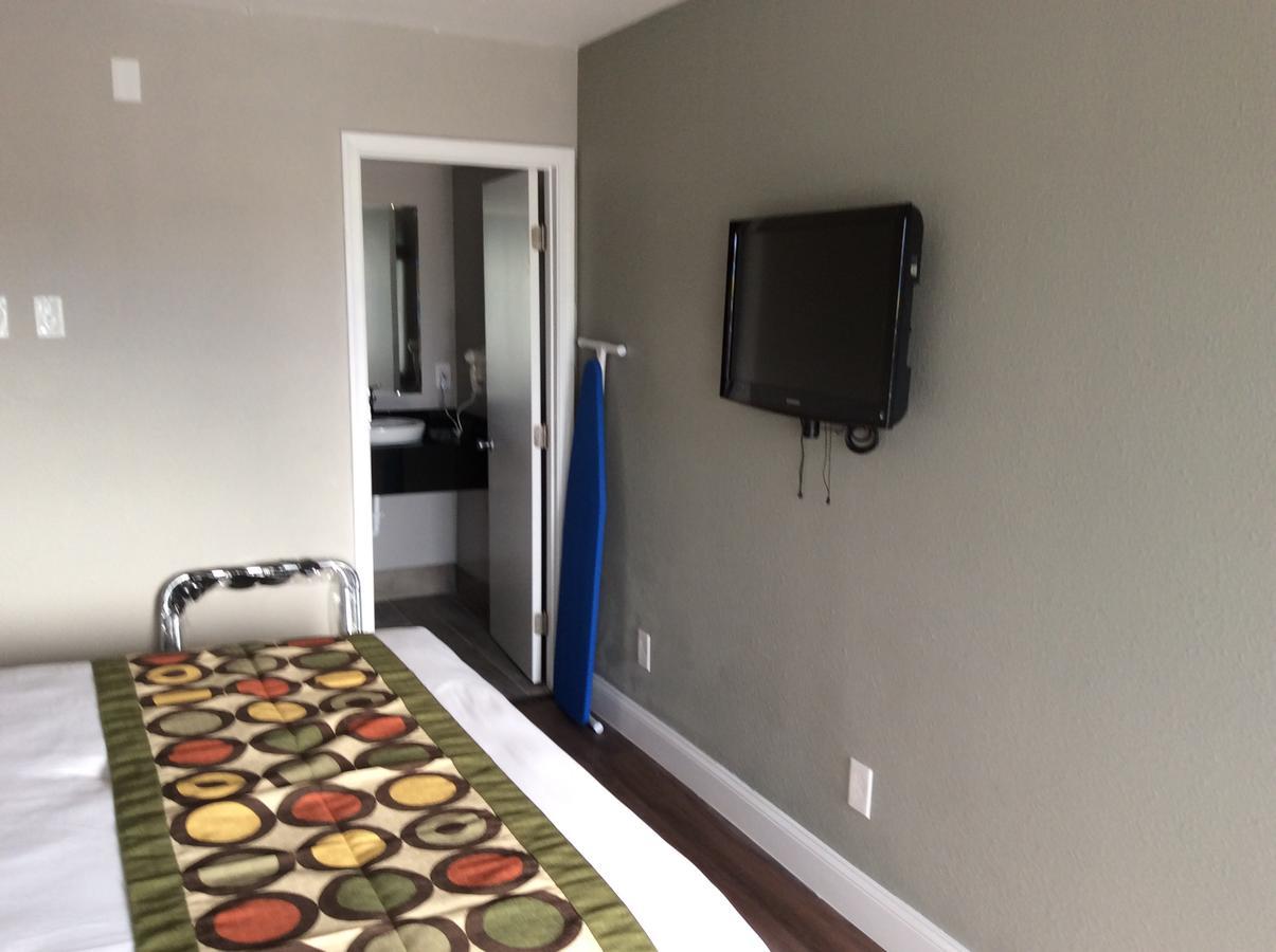 Ocean'S 24 Motel Virginia Beach Exterior photo